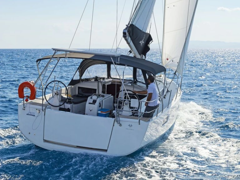 Noleggiare una Jeanneau Sun Odyssey 440 a Lefkáda