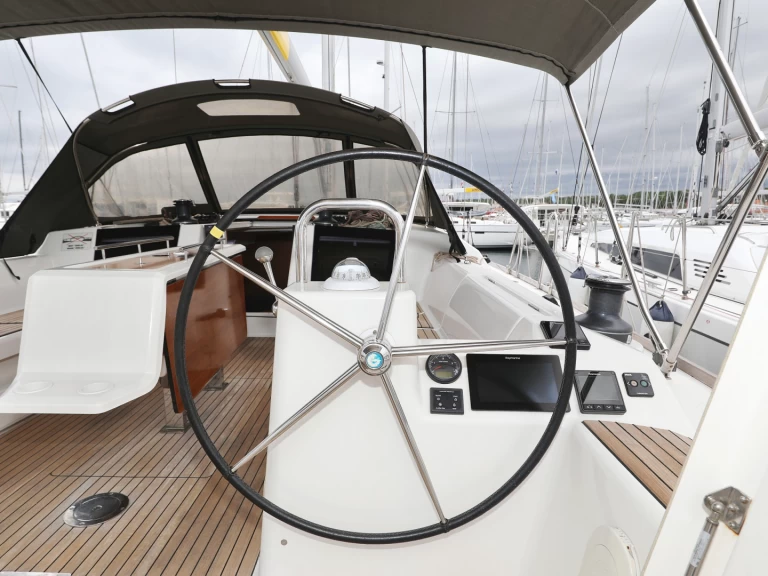 Noleggiare una Dufour Dufour 460 Grand Large a Zaravecchia (Biograd)