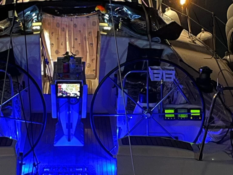Noleggio Barca a vela Elan con patente nautica