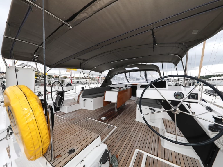 Noleggio Barca a vela a Sebenico – Dufour Dufour 470