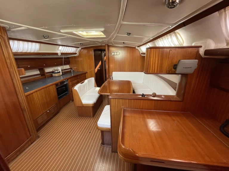 Noleggiare una Bavaria Bavaria 44 a Zara