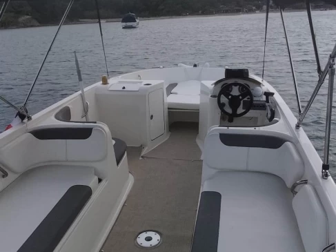 Noleggio barche Hyères economico Element E7