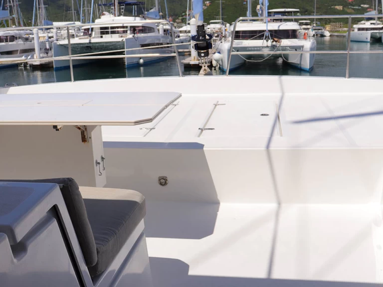 Noleggio Catamarano Bali con patente nautica