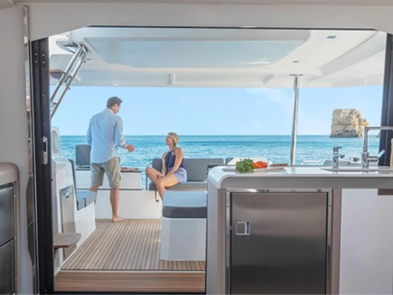 Noleggio Catamarano 1 con patente nautica