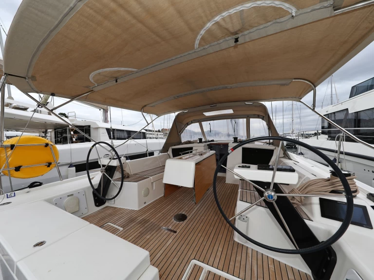 Noleggio Barca a vela con o senza skipper Dufour a Sebenico