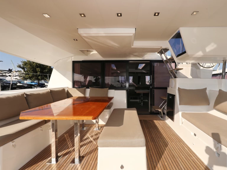 Noleggiare una Fountaine Pajot Saba 50 a Trogir