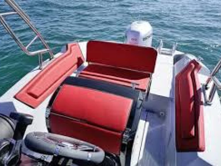 Noleggio barche Prua al vento Thor 7  a Marsiglia su Samboat
