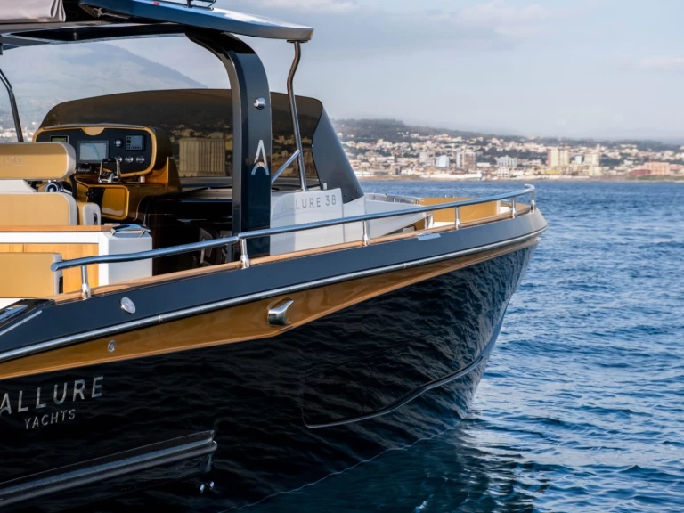 Noleggiare una ITALUYRE CLASSIC 38 a Positano