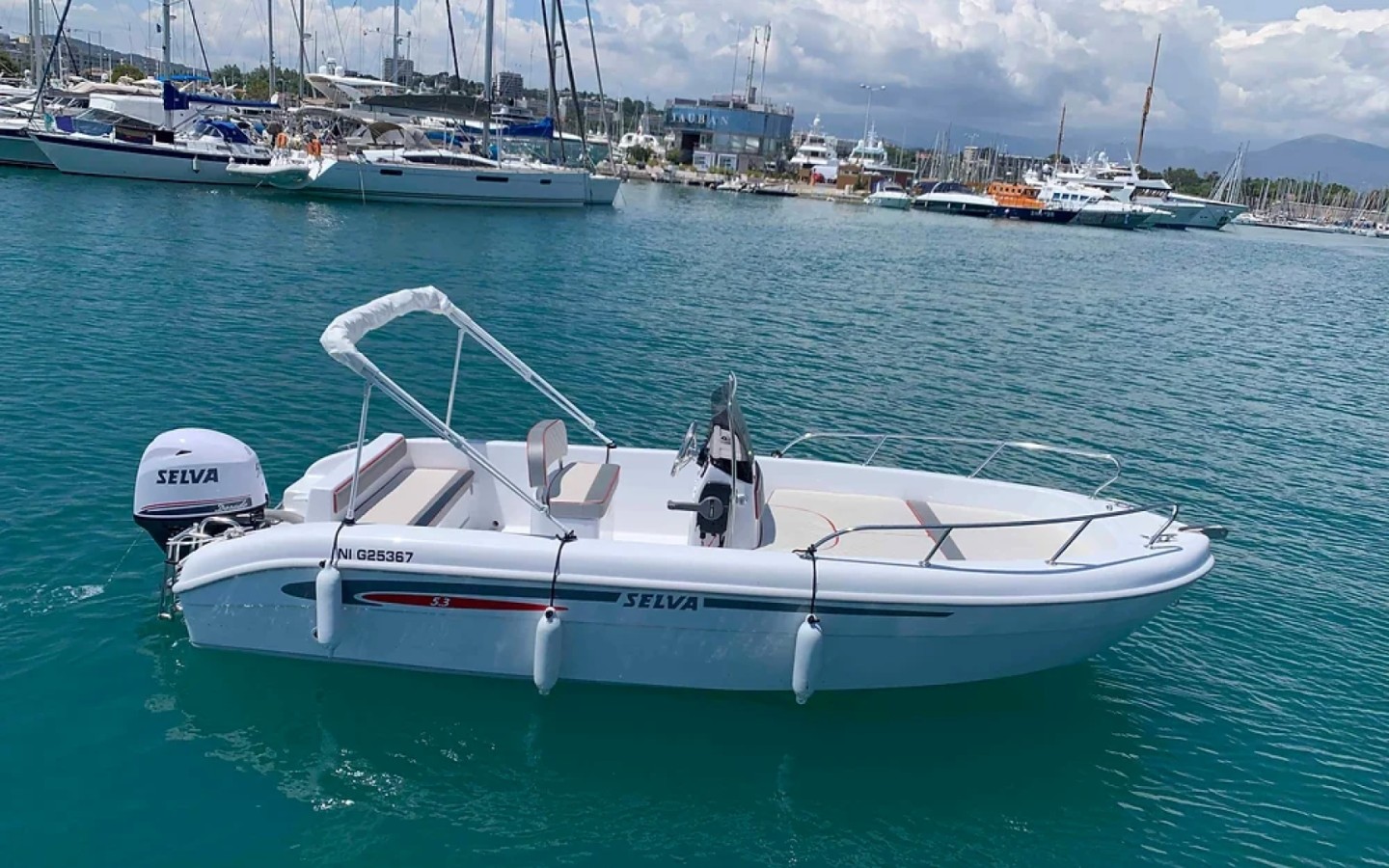 Noleggio a Juan-les-Pins – Selva Open Line D 5.3 su SamBoat