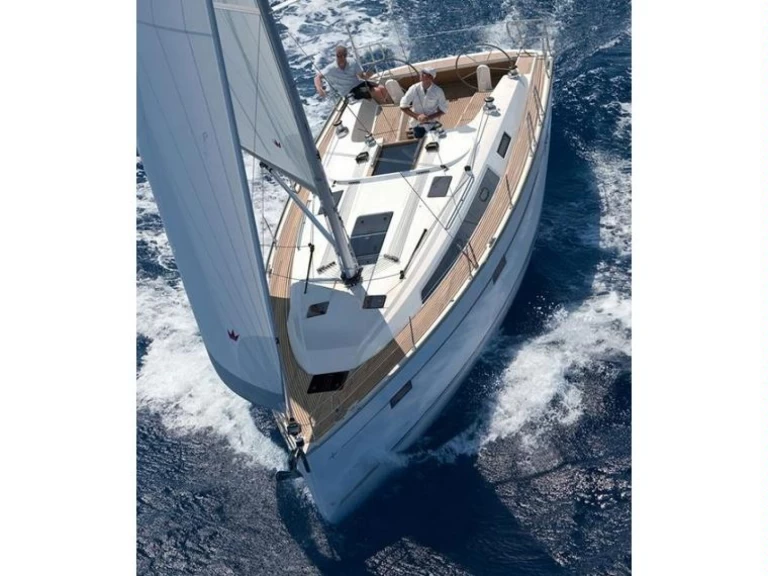 Bavaria Cruiser 41 da affittare a  Olbia