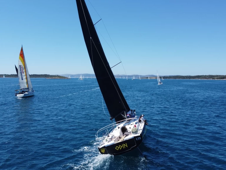 Noleggio barche Elan Elan E6 a Pirovac su Samboat