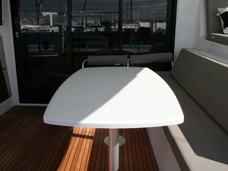 Noleggio barche Seget Donji economico Lagoon 42