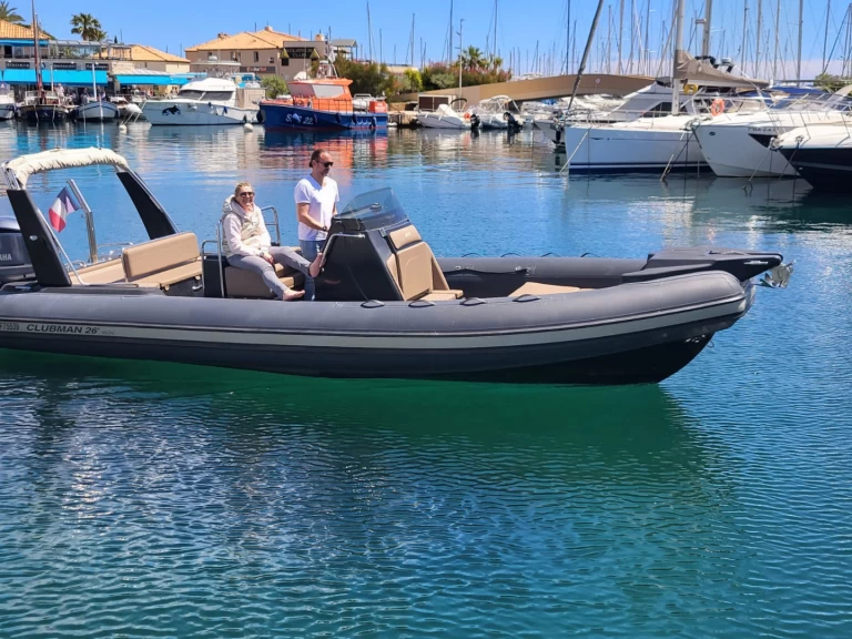 Noleggiare una Joker Boat Clubman 26 Special a Le Lavandou