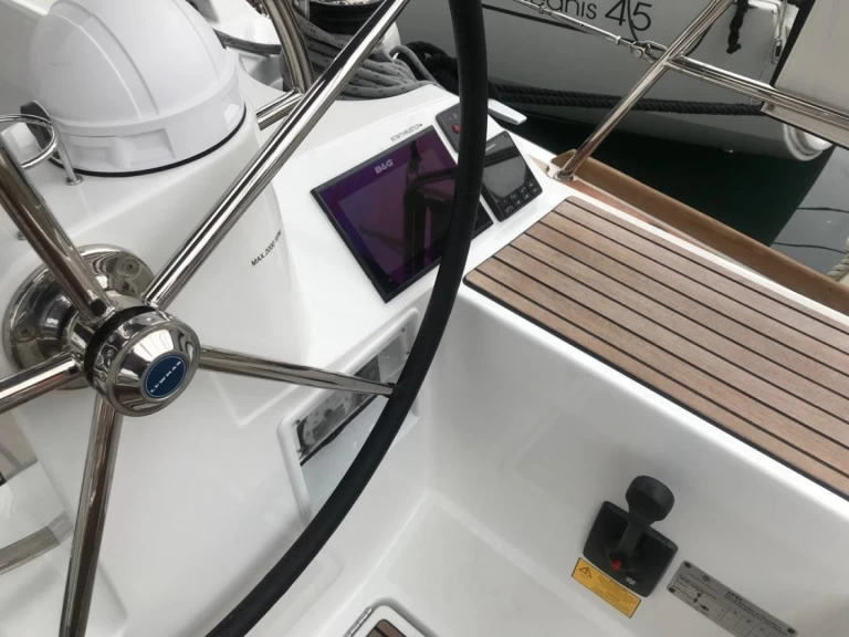 Barca a vela a noleggio a Santa Cruz de Tenerife al miglior prezzo