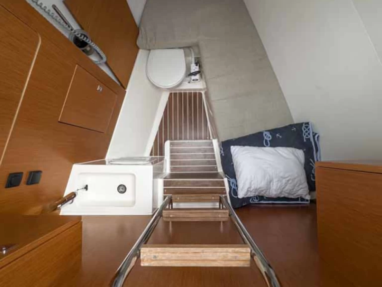 Noleggio barche Pola economico Bavaria C50 Holiday - 5 + 1 cab.