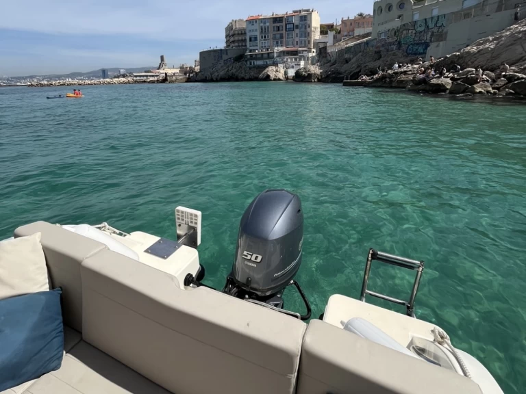 Noleggio Barca a motore con o senza skipper B2 Marine a Marsiglia