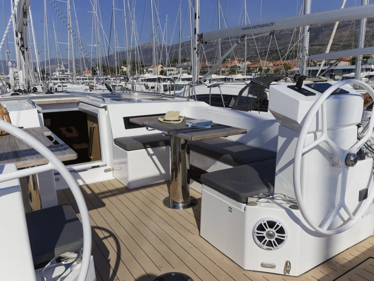 Noleggio Barca a vela con o senza skipper Bavaria a Castelli