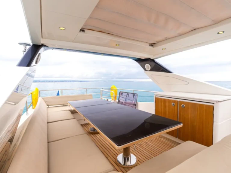 Noleggio barche Antibes economico Guy Couach 2300