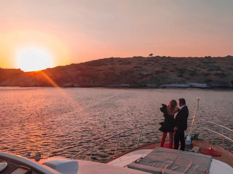 Noleggiare una Gurmeyat custom a Bodrum