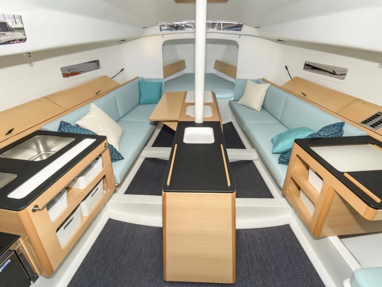 Noleggio Barca a vela Pogo Structures con patente nautica