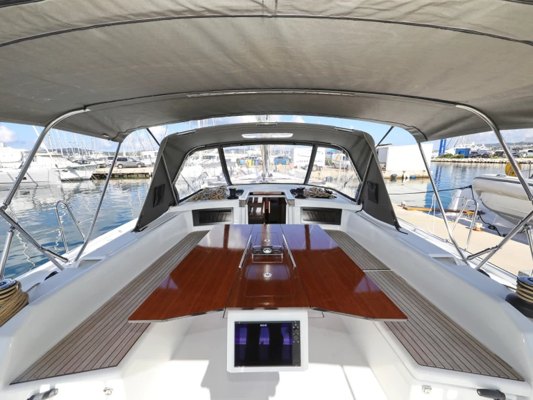 Noleggio Barca a vela Dufour con patente nautica