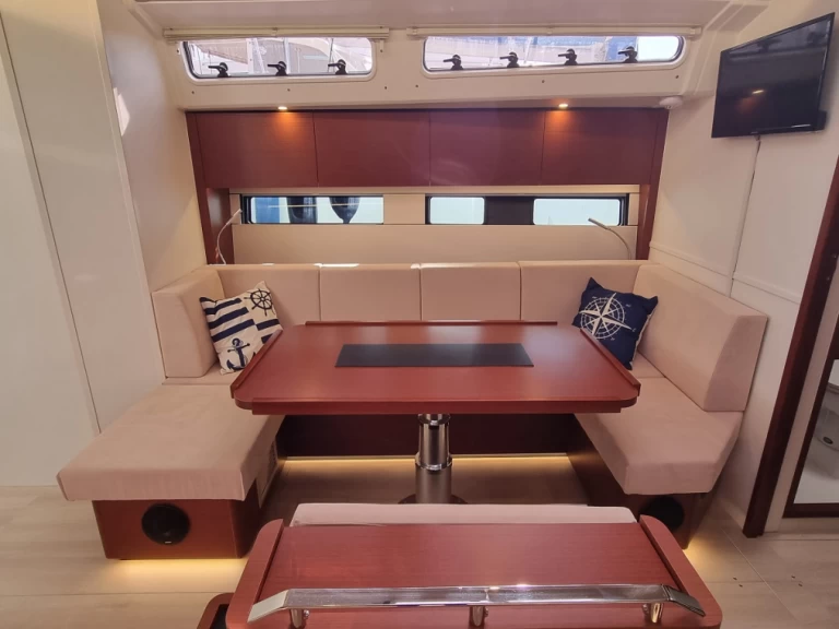 Noleggio Barca a vela Hanse con patente nautica