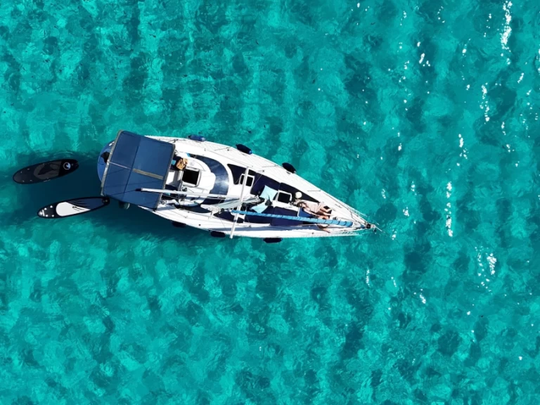 Noleggio Barca a vela a Porto Cristo – Comar comet 11 plus