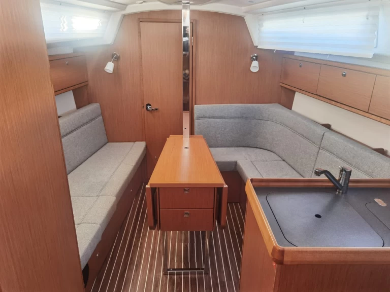 Noleggio a Punat – Bavaria Cruiser 34 su SamBoat