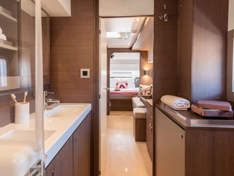 Noleggio Catamarano a Scardona – Bali Bali 4.2