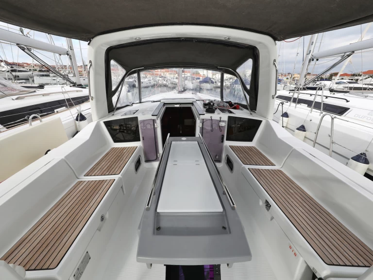 Noleggio barche Bénéteau Oceanis 41.1 a Sebenico su Samboat