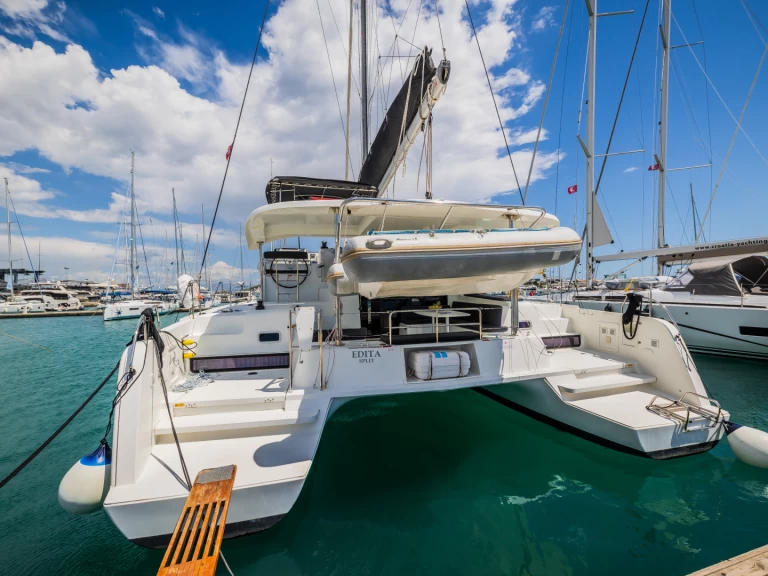 Noleggiare una Lagoon Lagoon 42 a Seget Donji