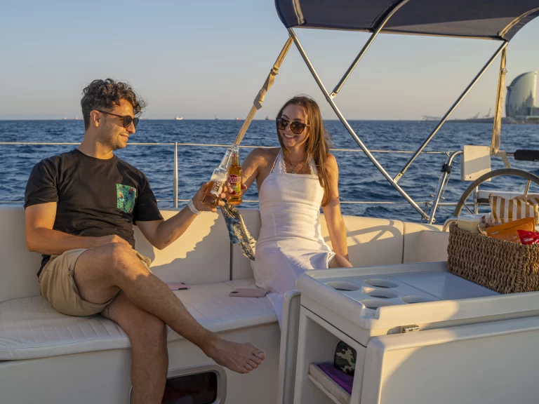 Noleggio barche NAVAL ROO 400 RONAUTICA a Barcellona su Samboat