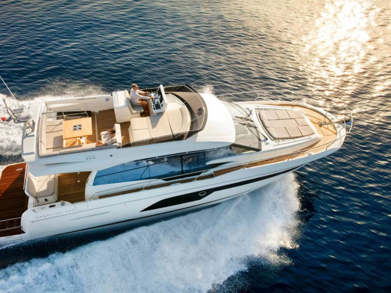 Noleggio barche Prestige Prestige 520 a Cannes su Samboat