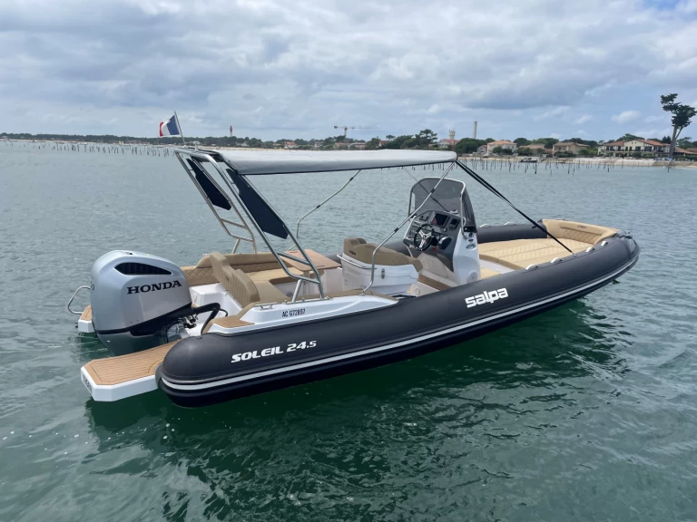 Noleggio barche Salpa Salpa Soleil 24.5 a Bélisaire su Samboat