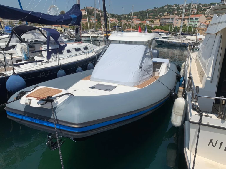Noleggio barche Joker Boat clubman 35 a Port du Lavandou su Samboat