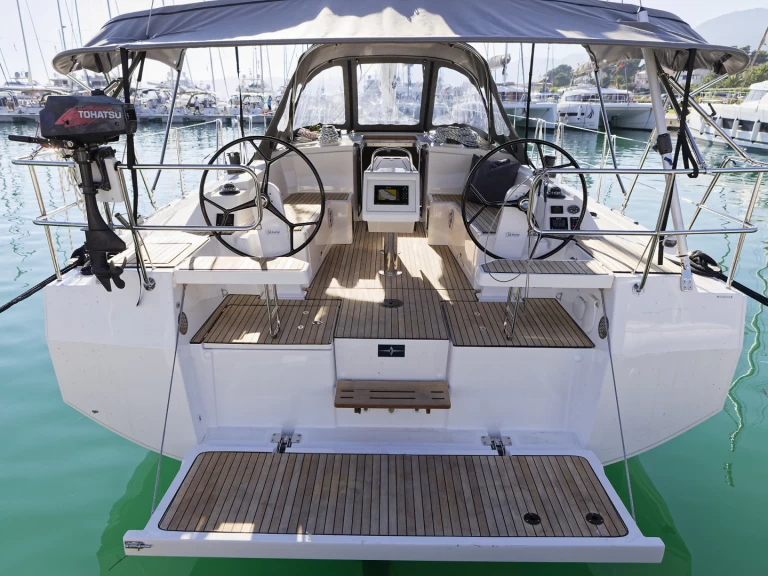 Barca a vela a noleggio a Castelli al miglior prezzo