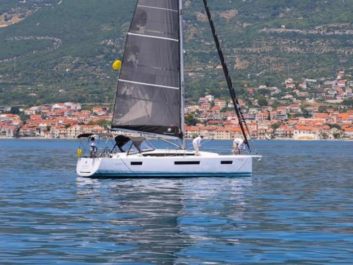 Noleggio barche Castelli economico Sun Odyssey 440