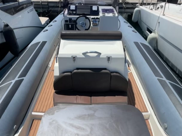 Noleggio Gommone Brig con patente nautica