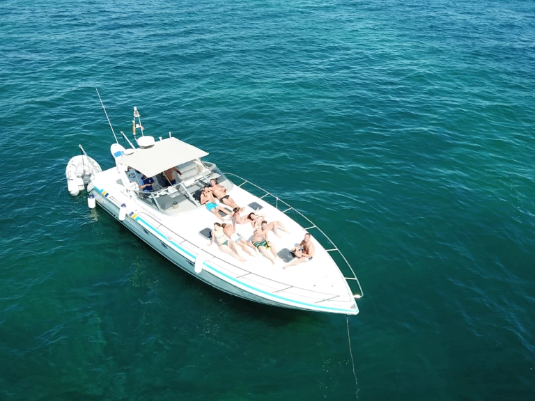 Noleggio barche Cranchi Mediterranee 40 a Portimão su Samboat