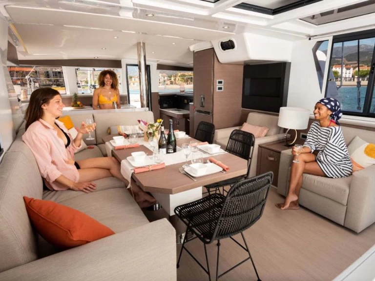 Noleggio Catamarano a Eden Island – Bali Bali 4.2