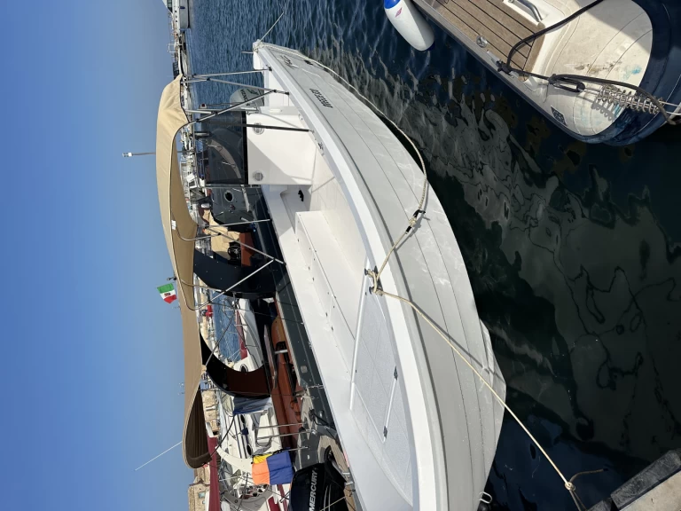 Noleggio a Marzamemi – Conero Breeze 820 su SamBoat