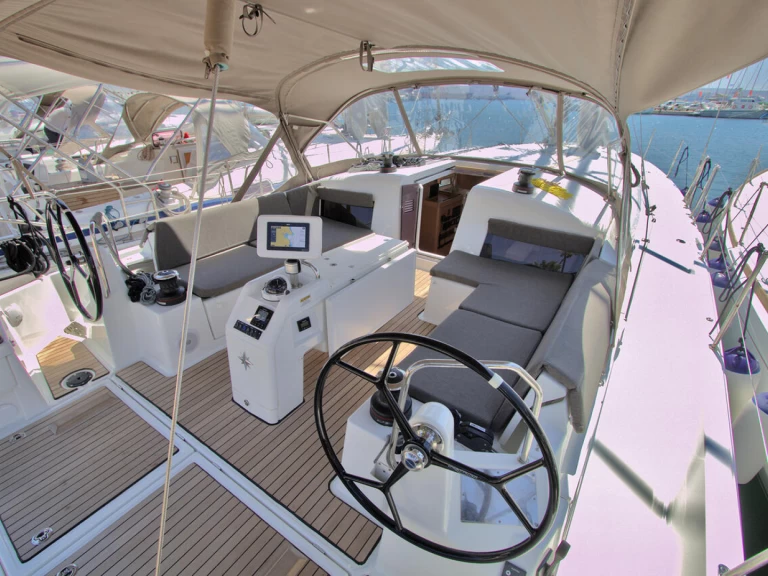 Noleggio a Lávrio – Jeanneau Sun Odyssey 490 su SamBoat