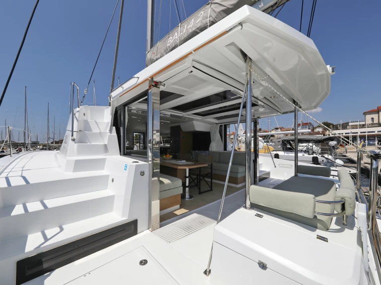 Noleggio Catamarano Bali con patente nautica