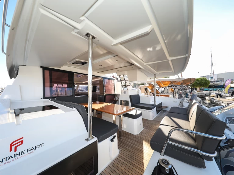 Noleggio Catamarano con o senza skipper Fountaine Pajot a Trogir