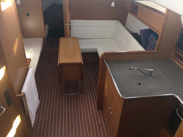 Noleggio a Álimos – Bavaria Cruiser 36 su SamBoat