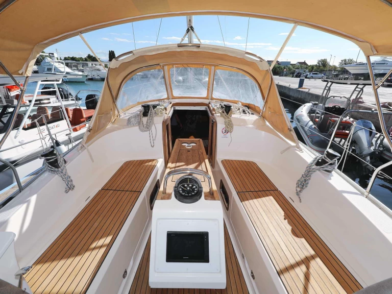 Noleggiare una Bavaria Cruiser 37 a Zara