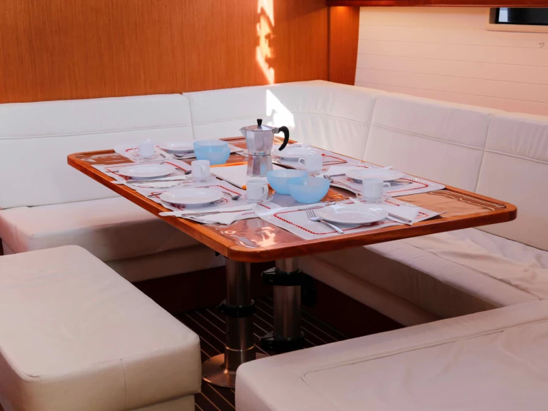 Barca a vela a noleggio a Portisco al miglior prezzo