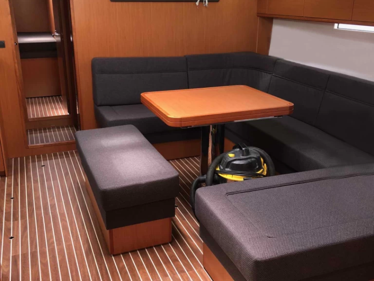 Noleggio Barca a vela Bavaria con patente nautica