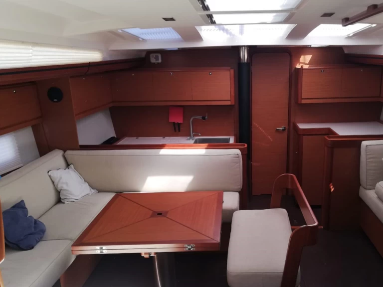 Barca a vela a noleggio a Kalkara al miglior prezzo