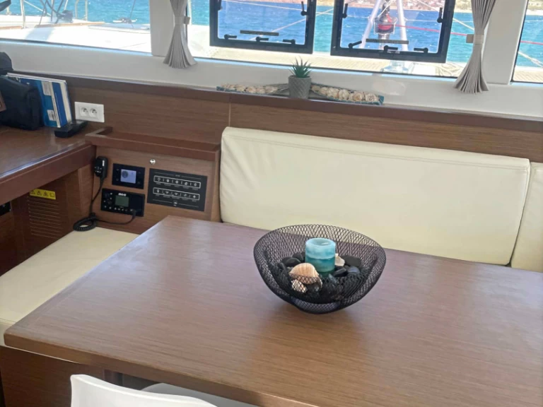 Noleggio barche Paros (Isola) economico Lagoon 40